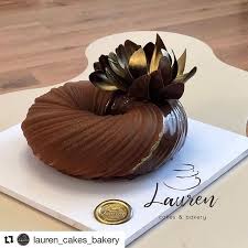 With Lauren Cakes Bakery Chocolate Cake Gateau Mirrorglaze Chocolatelover Chocolatecakeyour Photo Was Shared By B Luxury Food Yummy Food Bakery Cakes