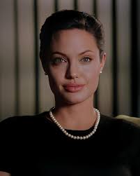 So it's been 19 years since Angelina Jolie dazzled us as Jane Smith 😍 🎬  𝐌𝐑. 𝐀𝐍𝐃 𝐌𝐑𝐒 𝐒𝐌𝐈𝐓𝐇 (𝟐𝟎𝟎𝟓) © 眠去 #angelinajolie #angie  #mrandmrssmith #movie #throwback #actress #hollywood