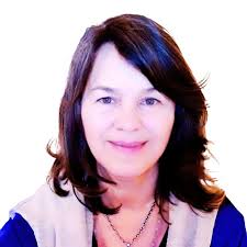 Debra Moffitt's Instagram, Twitter & Facebook