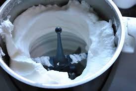 Des blancs en neige bien fermes , c'est très facile avec thermomix ! Reussir Sa Creme Chantilly Avec Le Thermomix Conseil Et Astuce Thermomix