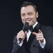 Ascolta le tue canzoni preferite, guarda le classifiche musicali e rimani sempre aggiornato. Tiziano Ferro Tickets Tiziano Ferro Karten Concert Tickets Tiziano Ferro