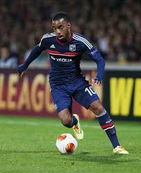 City Serious Contenders For Lacazette Manchester City Futbol