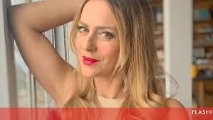 No «a tarde é sua», a nossa convidada é surpreeendida pelo namorado e pelos filhos. Biquini Da Discordia Joana Amaral Dias Mostra Se Em Foto Com Filho Adotado E E Atacada De Todos Os Lados Nacional Flash