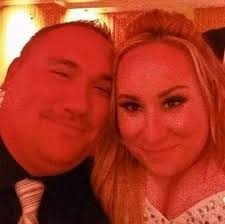 Happy Valentines Day to the two most important women in my life! Love you  mom & sis, hope today is a great day for you both! 💐🌹🌸🌺🌷🌻🎉💋