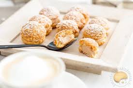 Petites Mignardises Facon Paris Brest Petits Choux Garnis Avec Une Ganache Montee Au Praline Alimentation Recette Mignardise Et Cuisine Et Boissons