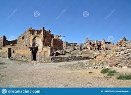 Alors d'une petite forteresse notre ville est devenue le centre économique, culturel et administratif de la région. Ruines D Une Ville Bombardee Dans La Guerre Civile Espagnole Bataille De Belchite Espagne Photo Stock Image Du Militaire Culture 154052608