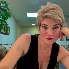 Mandy Meister's Instagram, Twitter & Facebook