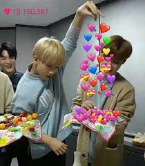 Pin Oleh Y O O N O H Di Hearts Humor Lucu Meme Meme Lucu