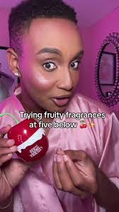 Kimberly Sweat's Instagram, Twitter & Facebook