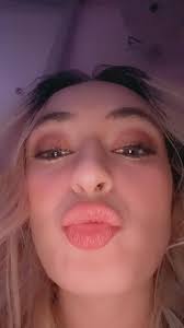 Hi everyone I am Gillian from NYC and I am in need of a roommate.  Preferably for a 2 bedroom place. A 3 bedroom but I am leaning more toward  a 2br.