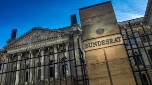 Federal council), one of the two legislative chambers of the federal republic of germany. Bundesrat Das Sind Seine Aufgaben Focus De