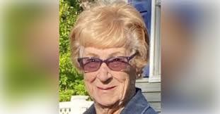 Madeline Barrows's Instagram, Twitter & Facebook