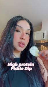 Sam Dill's Instagram, Twitter & Facebook