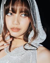 From K-pop royalty to #WhiteLotus scene-stealer, Lisa has cemented herself  as a true beauty chameleon. Whether it's razor-sharp liner