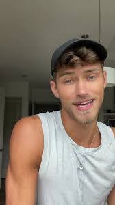 Jacob Dooley's Instagram, Twitter & Facebook