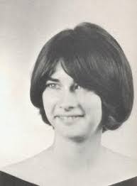 Ellis Smiley's Instagram, Twitter & Facebook