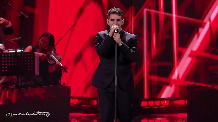 Ignazio Boschetto Solo Performance - The Show Must Go On at Arena di Verona