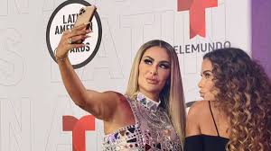 She studied theater and body language in the arts centre and theatre emilia. Ninel Conde Brasil Home Facebook