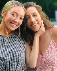 Hanna Rust's Instagram, Twitter & Facebook