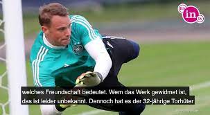Fußballer manuel neuer ließ sich schon vor einiger zeit ein tattoo stechen. Manuel Neuer Hat Ein Verstecktes Tattoo