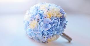 This makes for a striking, unique statement that will look great in your wedding photos. Top 10 Wedding Flowers