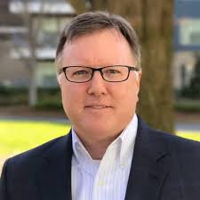 There is a woman who does not find her luck in finding a real man, and  there is a woman who is admired by many men, but her heart beats only for