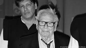 Legendary french fashion designer pierre cardin has died at the age of 98, france's fine arts academy announced on tuesday in a statement on twitter. N1ra8lkn94a4km