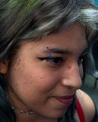 Healing eyebrow piercing from last month 💙 freshly downsized and we added  a cute blue cz and opal ball combo. Don't forget, your avatar is  customizable 🤓 Pierced and downsized at @bodybazzare