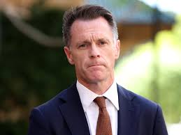 State govt survey finds 9 in 10 parents want under-16s banned from social  media