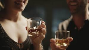 Weight in at 1 lb each the everest glass is the only true precision glass sculpture of mount everest in a whiskey tumbler,. This Mount Everest Whiskey Glass Cools Your Favorite Spirit In Just 18 Seconds