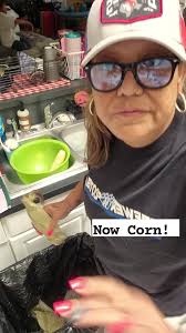 Ribs Smell Good Plucking Corn! Lol #dabblingwitdabra #facebookviral  #reaction #newvibes #lgbtqcommunity #NewShow #viral #RealLifeDrama  #facebookpost