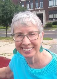 Karen Beaudoin's Instagram, Twitter & Facebook