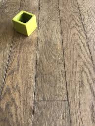 Vernis, brut, naturel, foncé, gris, blanchi, parquet flottant, parquet contrecollé, clipsable. Parquet Massif En Chene Vieilli Haussmannien Bca Materiaux Anciens