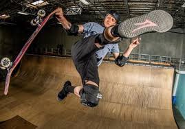 Learn more about hawk's life and career. Tony Hawk Sering Dikira Tom Brady Lance Armstrong Bahkan Tony Stark Kumparan Com