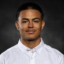 Isaiah Jones7️⃣ (@IsaiahJones05)