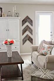 Best Country Decor Ideas Chic And Simple Reclaimed Wood Wall Chevrons Rustic Farmhouse Decor Farmhouse Decor Living Room Farm House Living Room Home Decor