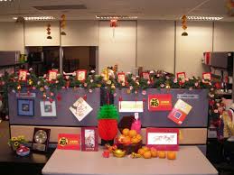 45+ classic christmas office decor to enhance the celebration mood. Christmas Decoration Ideas For The Office Decorating Incredible Furniture