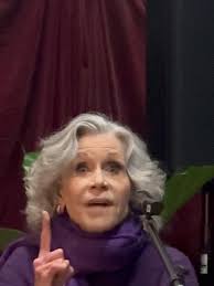 So inspired by the formidable @janefonda 💜 speaking so passionately for  the climate and our futures. Thank you @greenpeaceap for hosting this  amazing opportunity and cannot wait to watch your ...