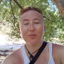 What rooms are available for rent in Davis for the 2025-2026 school year  with parking and pet-friendly environment?