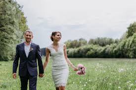 Doch nicht jeder möchte das, denn schließlich heiratet man meistens nur einmal im leben. Standesamtliche Hochzeit Im Kleinen Kreis