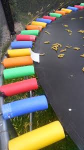 Poolnudeln Die Schnelle Alternative Zur Trampolin Randabdeckung Poolnudel Trampolin Trampolin Kinder