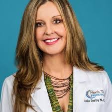 Julia Darby's Instagram, Twitter & Facebook