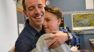 Fondation Rouler vers l'espoir: une surprise à deux roues pour un élève du  Jardin des Saints-Anges