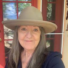 Mary Kimber is a watercolorist, living in Taos, NM. Mary grew up in Montana  and has loved the outdoors ever since. From 2014 to 2022, Mary lived above  the SLV in Forbes