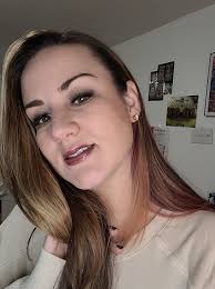 Introduction of a makeup artist and clown