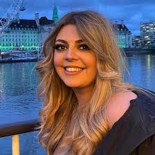 Hey girls I need help! I'm looking to try