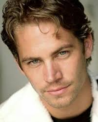 Podle agentury ap walker v době nehody, která se stala v sobotu severně od los angeles, za volantem neseděl. Pin By Veruska On Paul Paul Walker Tribute Paul Walker Fast And Furious
