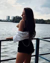 Nicole cherry (born nicoleta janina ghinea on 5 december 1998) is a romanian pop singer. Nicole Cherry Romanian Singer That S Her Elbow Imgur