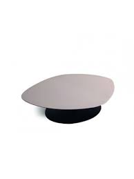 It fits perfectly within most styles and shapes of couches. Coffee Table Moroso Phoenix 95x98 Cm Design Patricia Urquiola Progarr