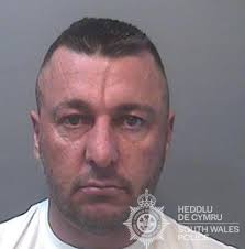 Gwyngalchwr arian o Abertawe wedi'i anfon i'r carchar